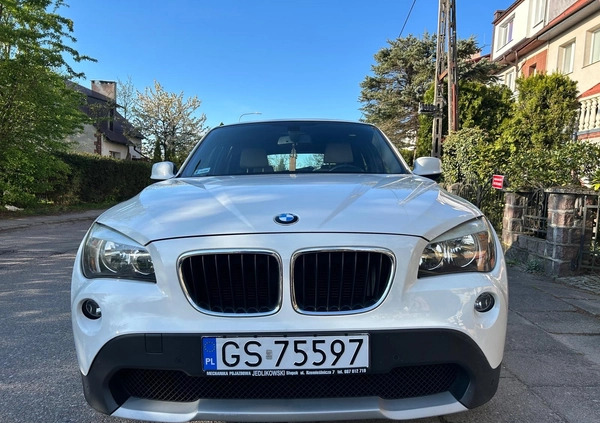 BMW X1 cena 39900 przebieg: 143000, rok produkcji 2011 z Słupsk małe 172